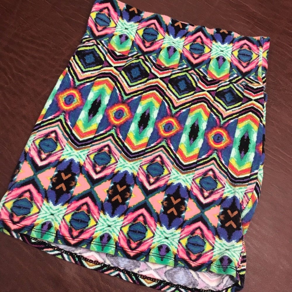 CHARLOTTE RUSSE SKIRT SIZE XS